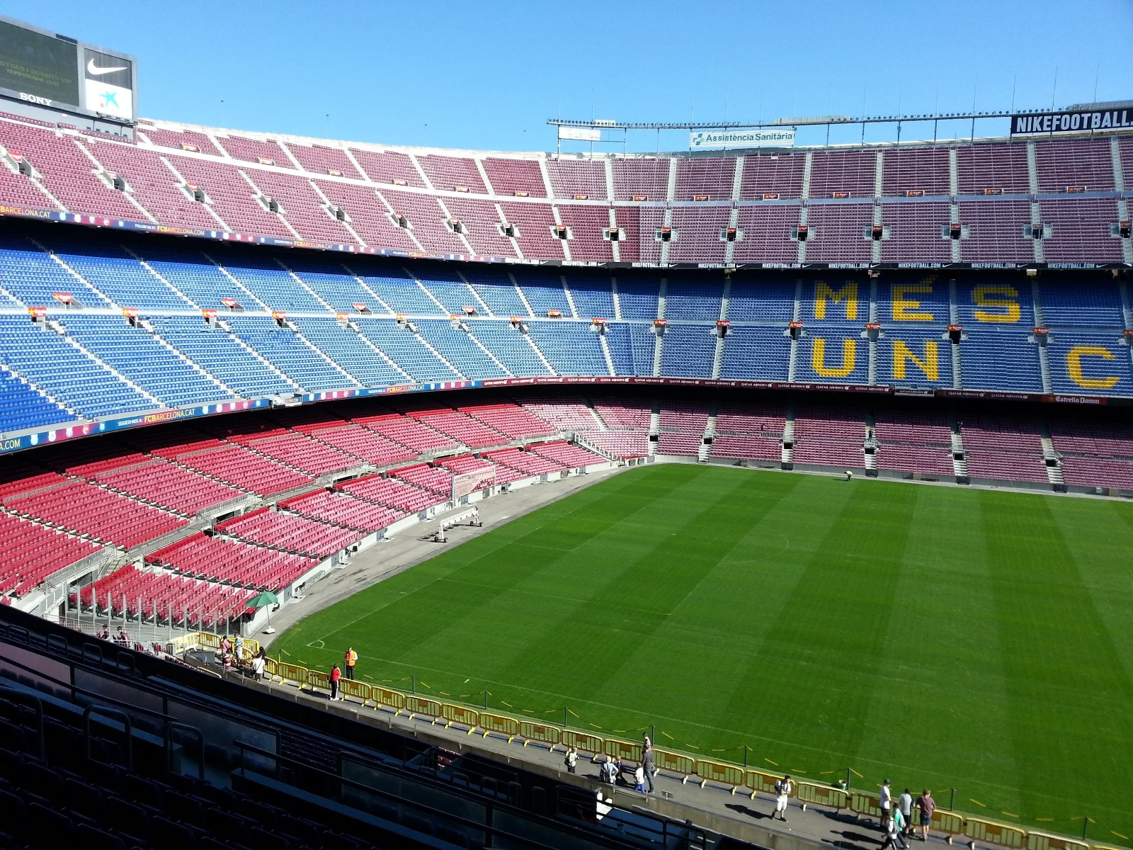 puppet-football-stadium-344211